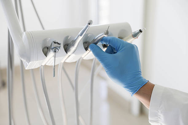 Professional Emergency Dentist technician working in Waterloo, NE